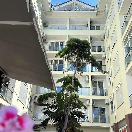 Deluxe With Balcony Apartman