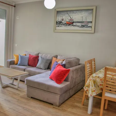 Deluxe With Balcony Sakës